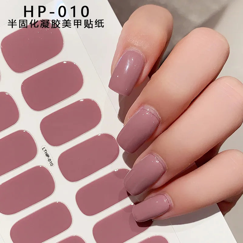 Uñas en gel semicurado UV – 16 tiras adhesivas 5D de larga duración, acabado profesional