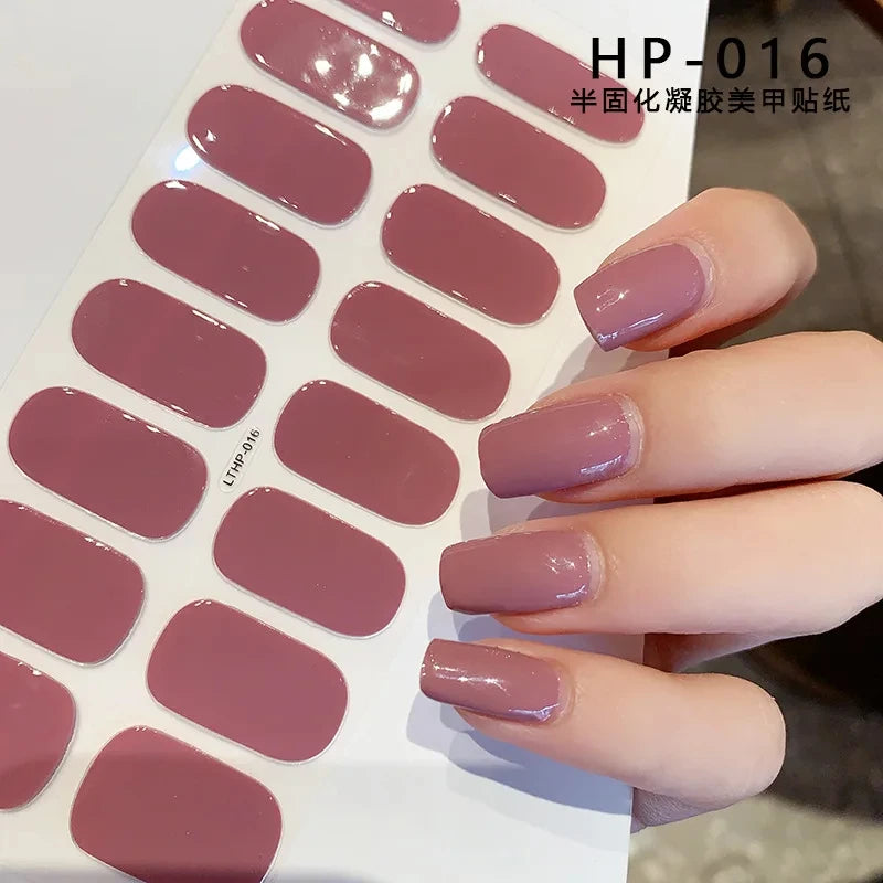 Uñas en gel semicurado UV – 16 tiras adhesivas 5D de larga duración, acabado profesional
