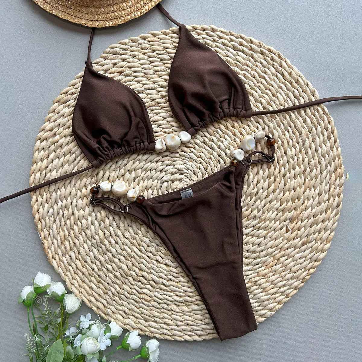 Bikini verde oliva con cuentas decorativas – Top triangular y braguita brasileña para mujer