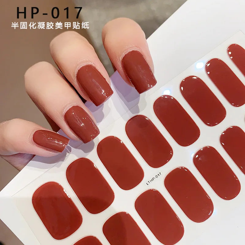 Uñas en gel semicurado UV – 16 tiras adhesivas 5D de larga duración, acabado profesional