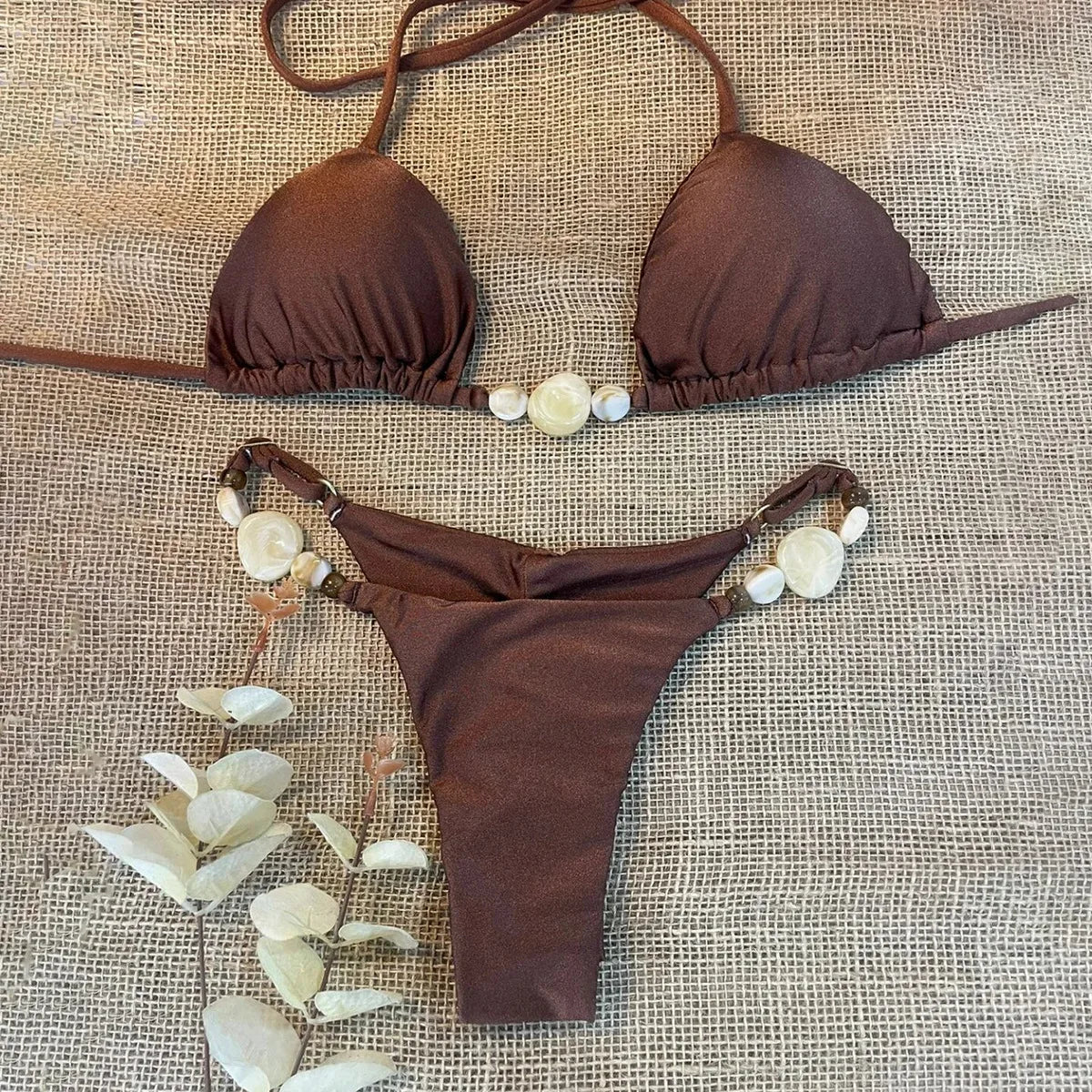 Bikini verde oliva con cuentas decorativas – Top triangular y braguita brasileña para mujer